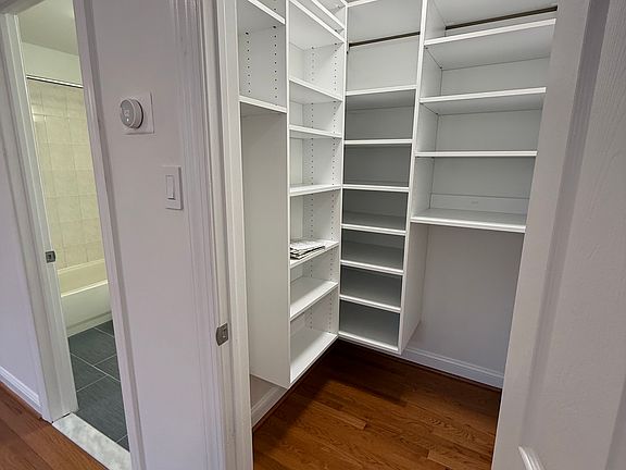 4th image of 6 Strawberry St #5