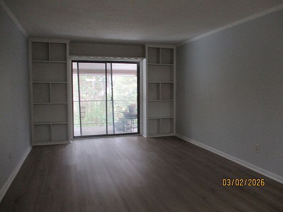2nd image of 107 Carriage House Dr #107