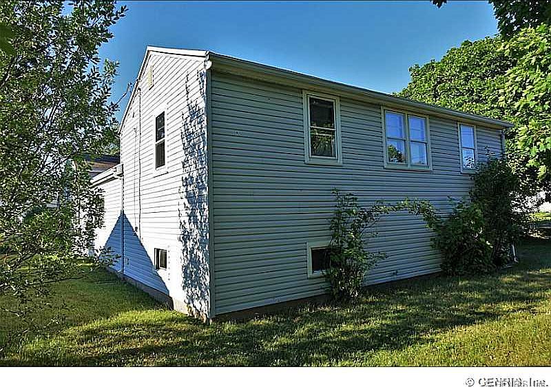 2nd image of 30 W Garden Dr