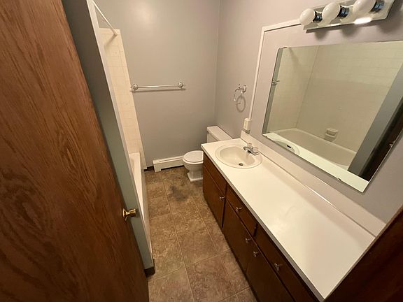 5th image of 315 2nd Ave S #4
