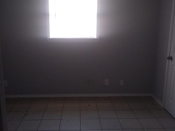 4th image of 2402 Valley Forge Ave #A