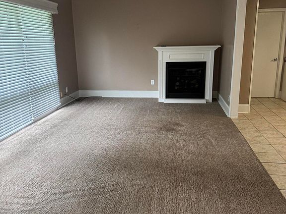 5th image of 1728 Sycamore Dr