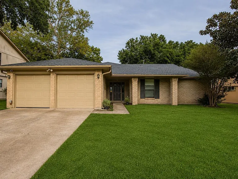3919 Wintergreen Dr — Photo 15