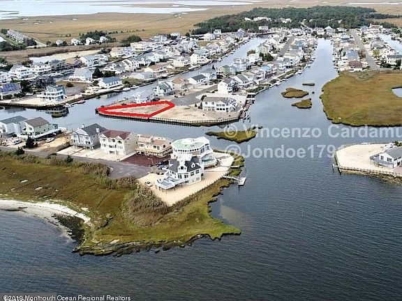 2nd image of 62 Kentucky Dr