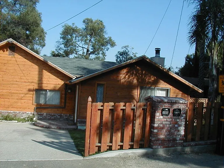 23162 Smith Rd — Photo 1