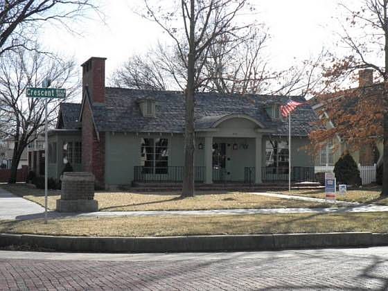 1st image of 309 Crescent Blvd