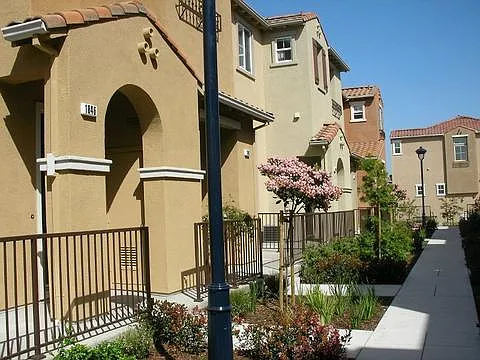1846 Garzoni Pl — Photo 3