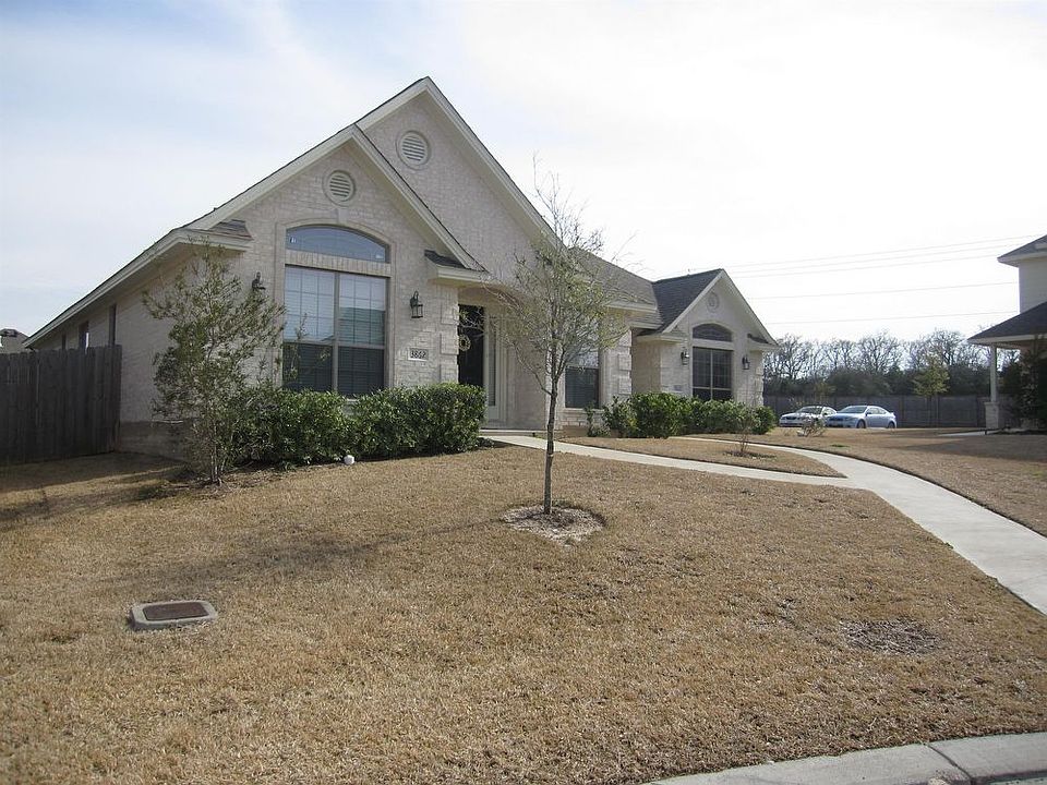 2nd image of 3860 Oldenburg Ln