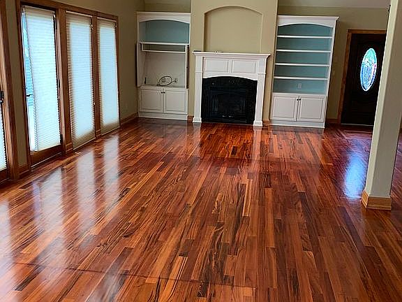 3rd image of 326 Marina Dell Ave
