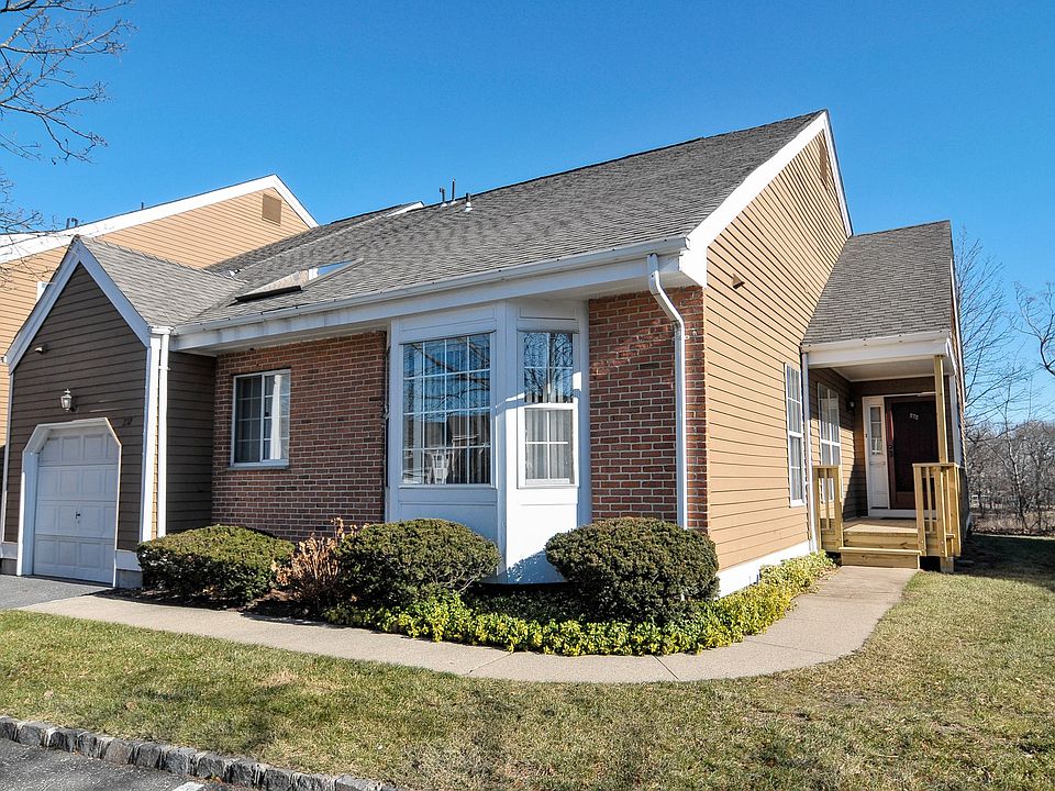 1st image of 272 De Rose Ct