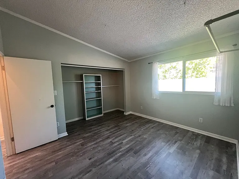 9805 El Camino Real #2 — Photo 17