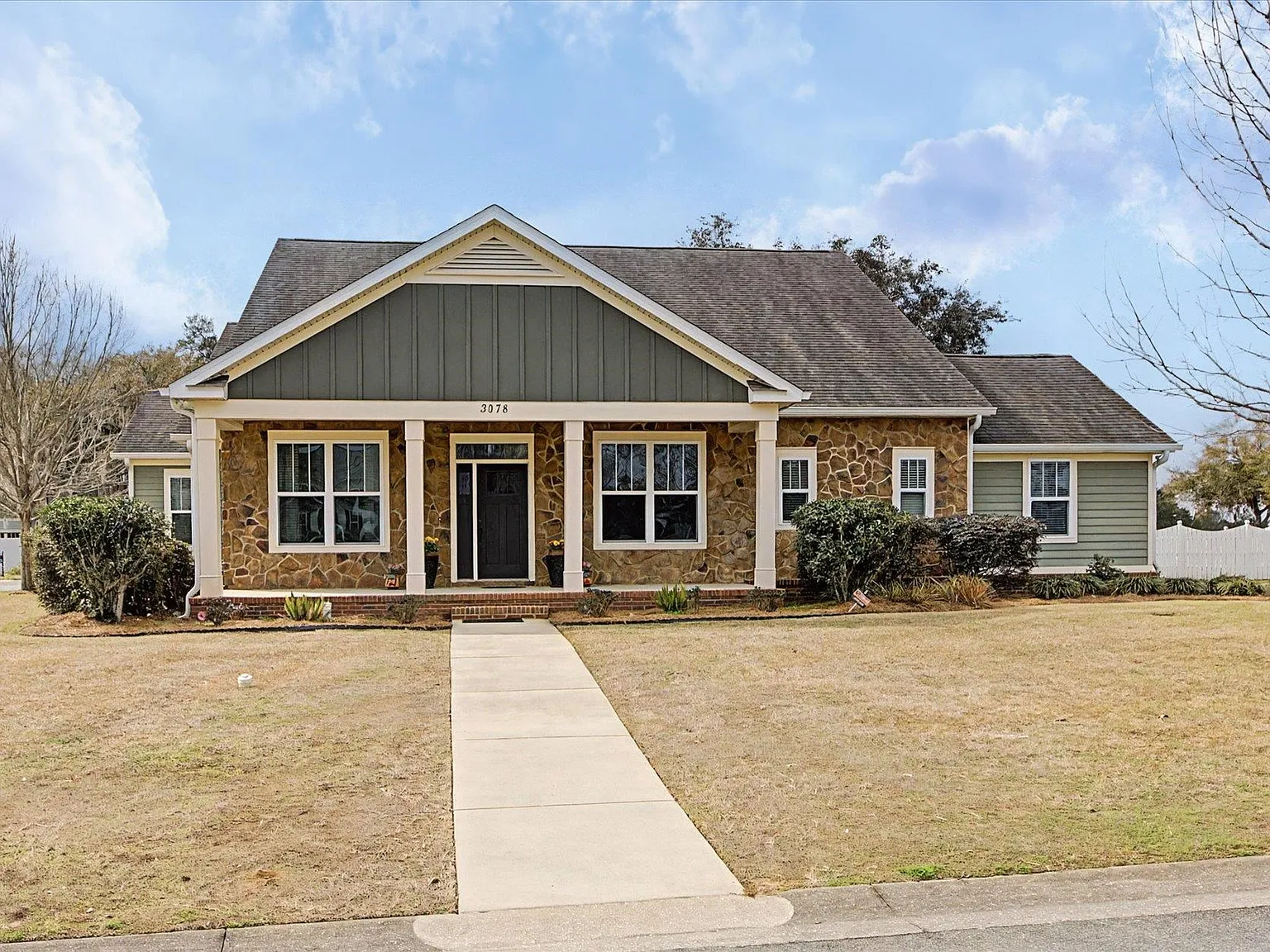 5 bed, 2869 sqft, $3,000 — Photo 1
