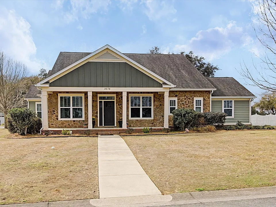 3078 Dickinson Dr