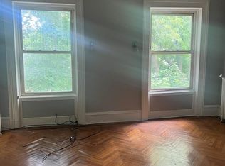 98 Columbia St APT 3R, Albany, NY 12210