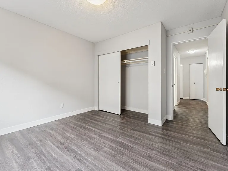 455 Superior St — Photo 4