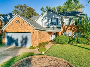 2908 Golden Rod Ct, Bedford, TX 76021