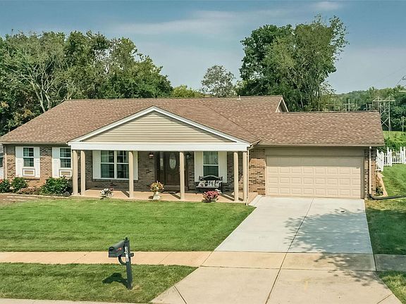 2nd image of 3511 Royal Hills Dr