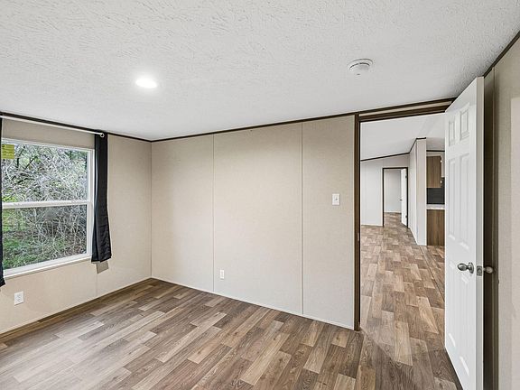 5th image of 189 Bates St NE