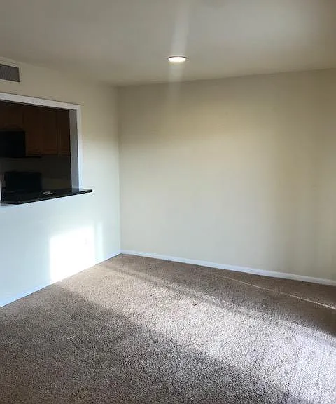1601 Delaware Ave #26C — Photo 8