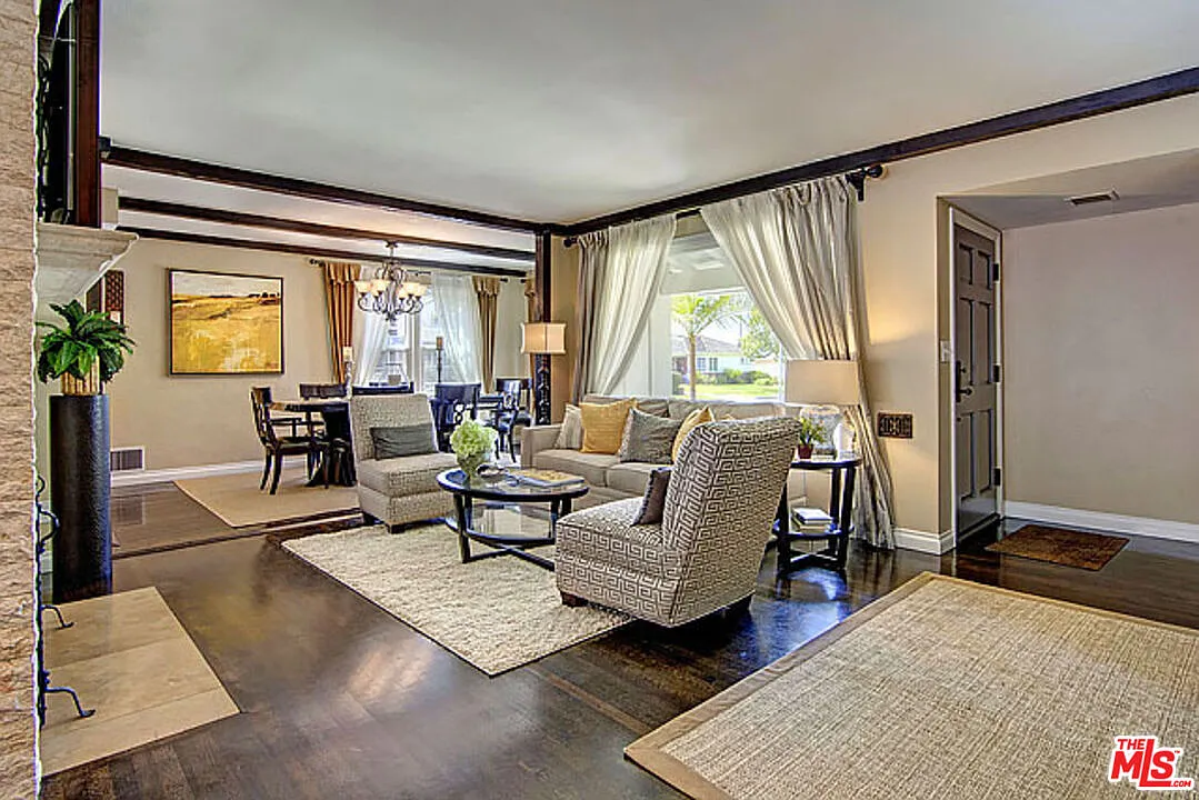 4 bed, 4.0 bath, 2818 sqft, $8,500 — Photo 4