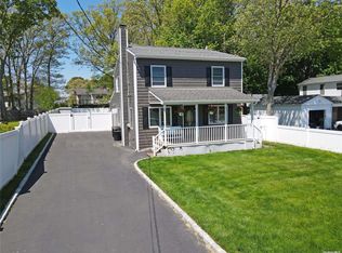 182 N Coleman Rd, Centereach, NY 11720