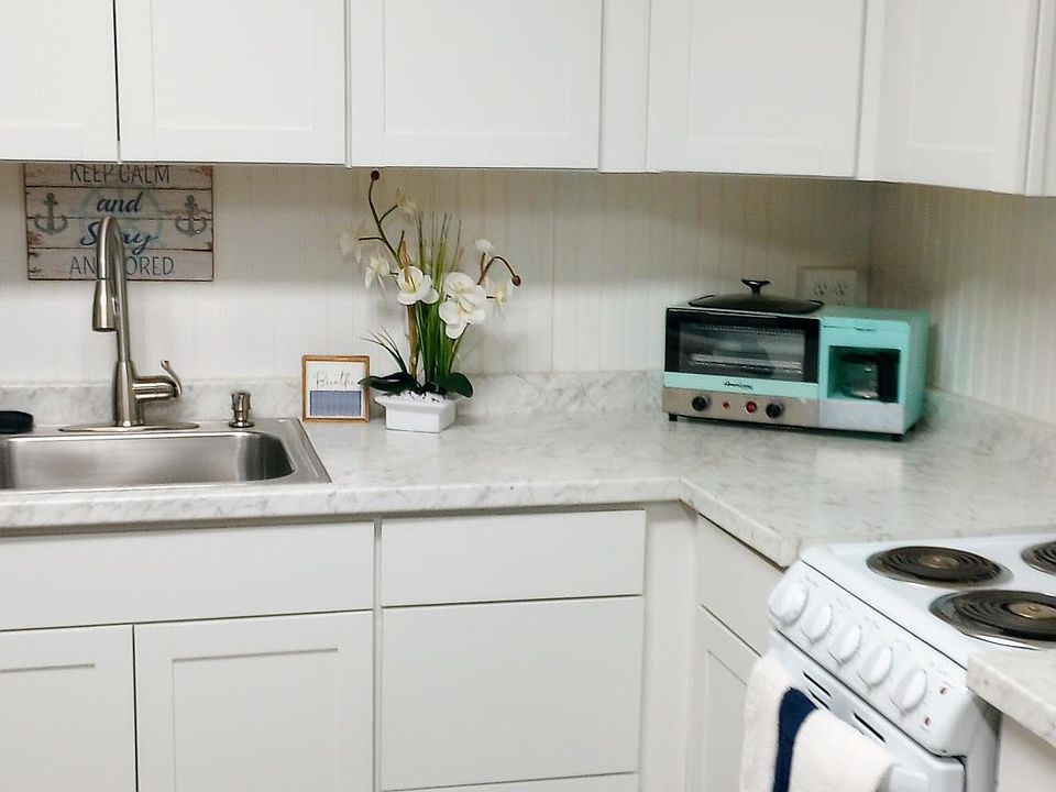 1st image of 157 Valencia Dr #1