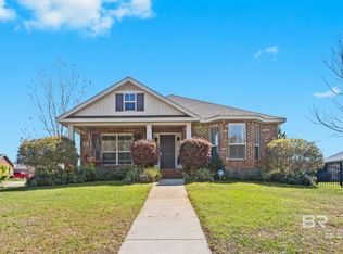 504 Charing Cross St, Fairhope, AL 36532