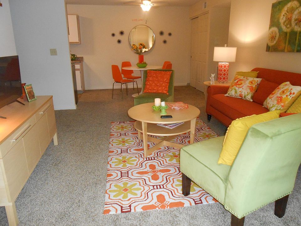 2nd image of 115 Fieldstone Dr APT 3