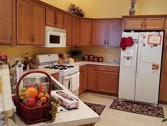 3rd image of 1422 Newman Dr