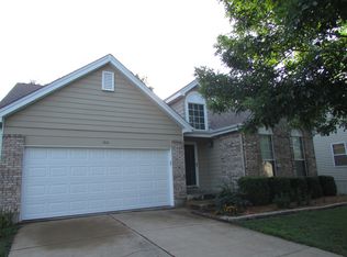 1911 Strawberry Ridge Dr, Ballwin, MO 63021