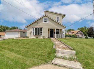 521 McCarthy Rd, Lemont, IL 60439