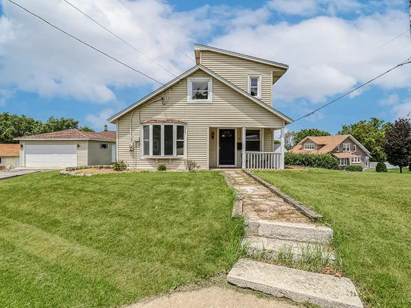 521 McCarthy Rd, Lemont, IL 60439