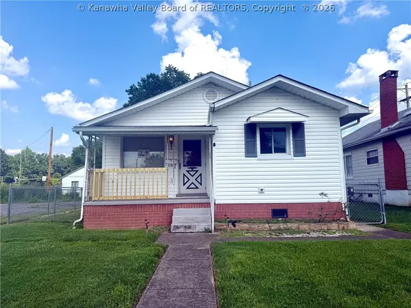 118 Alameda St, Saint Albans, WV 25177