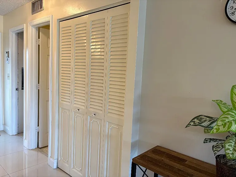 8900 Washington Blvd #409 — Photo 11