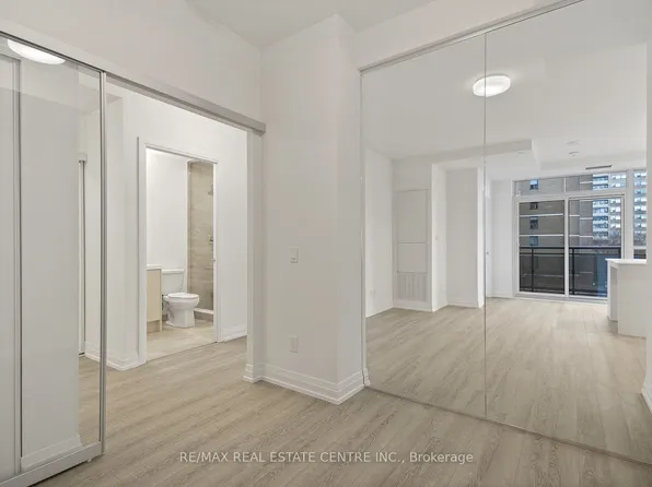 286 Main St, Toronto, ON