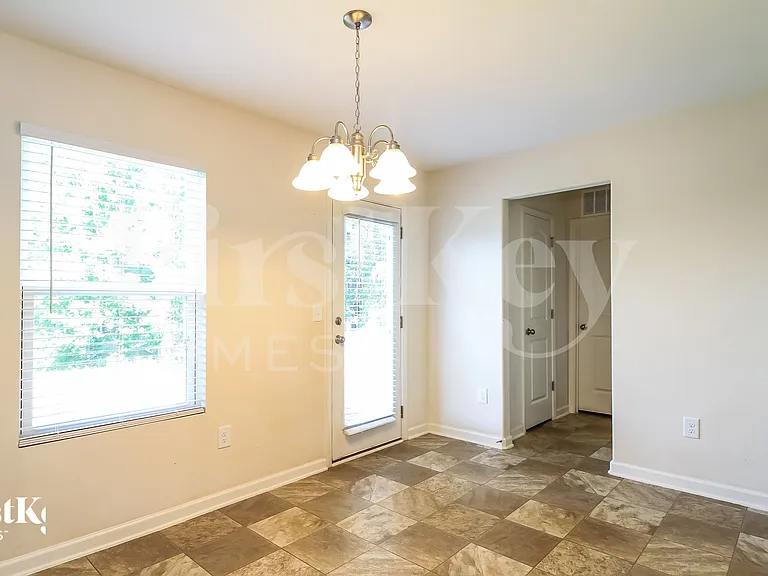 1909 Allyson Ave — Photo 6