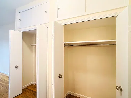 Rented by Anchor Associates | media 6
