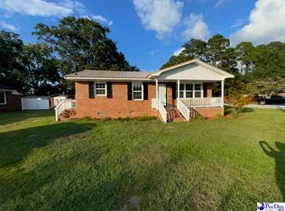 811 E Cleveland St, Dillon, SC 29536