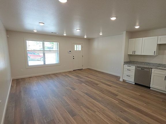 3rd image of 709 E 12th St #A