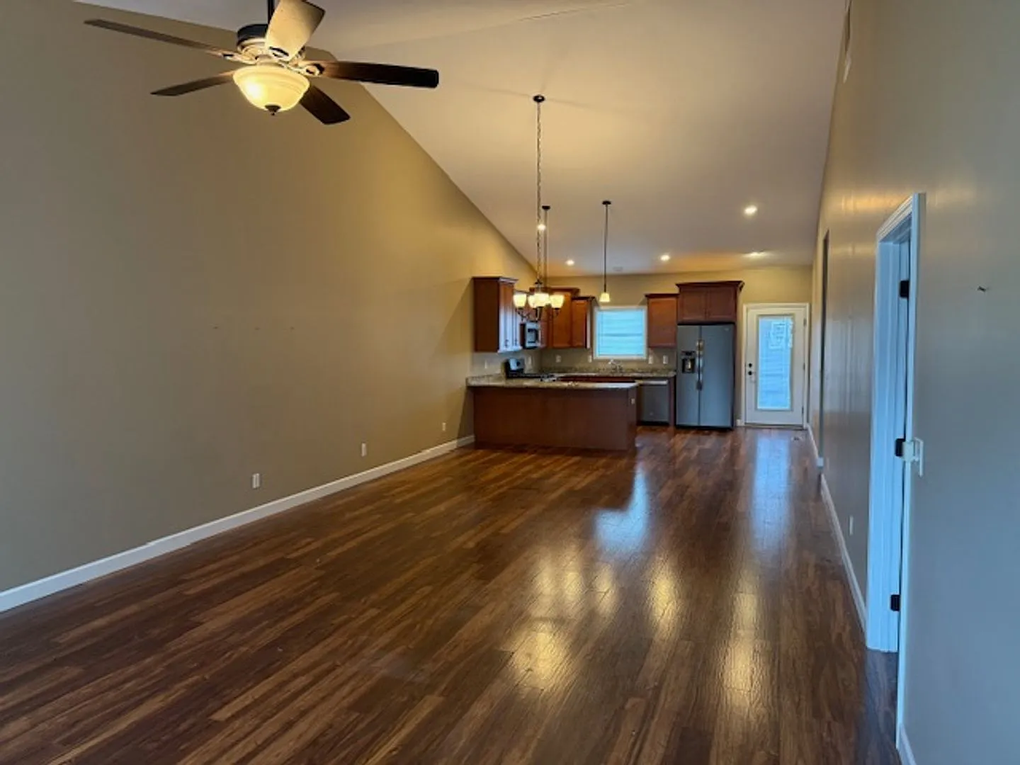 1625/1627 Magnolia — Photo 2