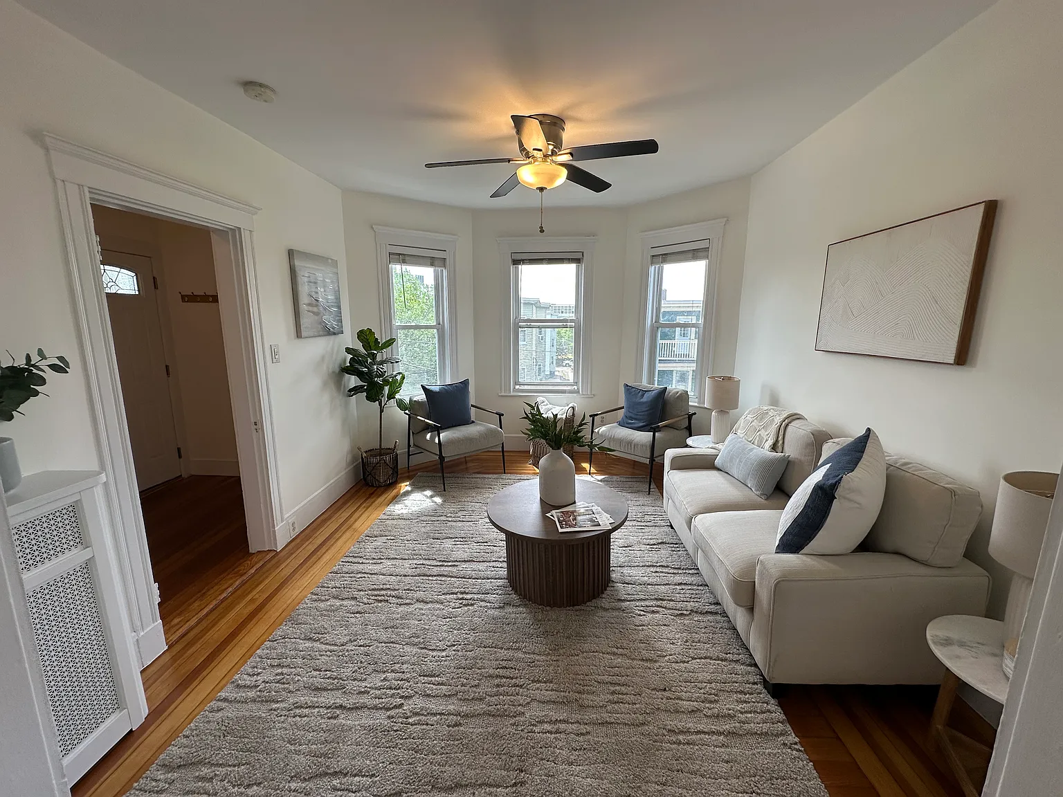 2 bed, 1047 sqft, $3,200 — Photo 4