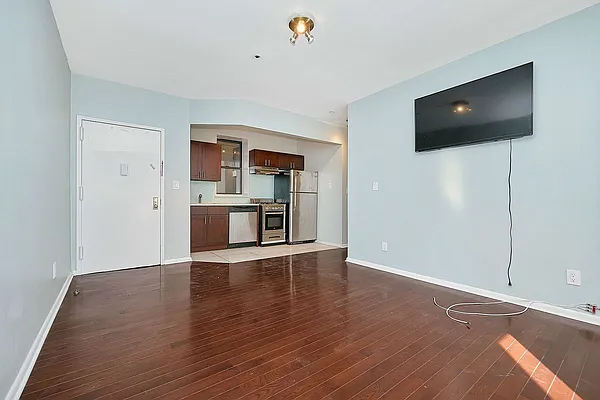 Rented by Heritage Realty LLC | media 25