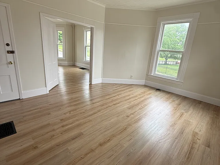 592 Belmont St #1 — Photo 18