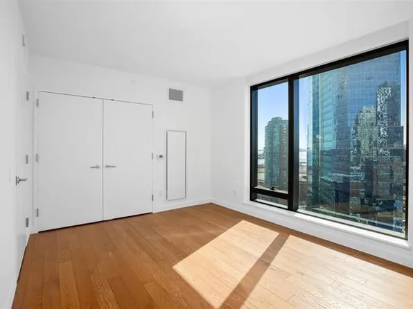 99 Hudson Street image 13 of 32