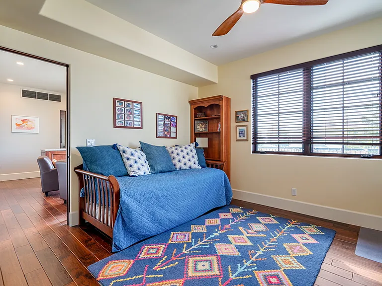 1010 Pine St — Photo 25