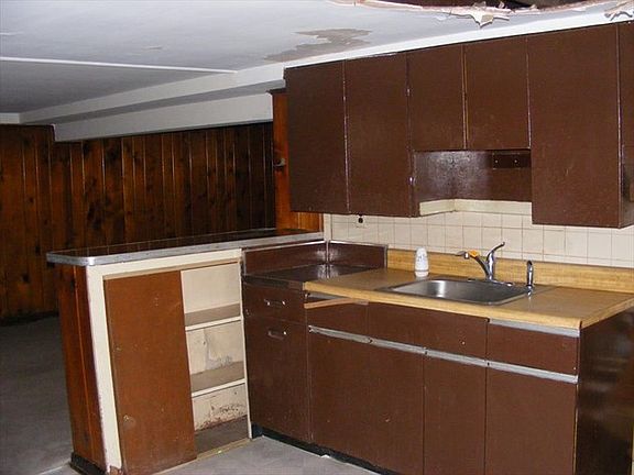 5th image of 1007 Clovis Ave