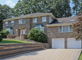 22 Dunnerdale Rd, Parsippany, NJ 07950