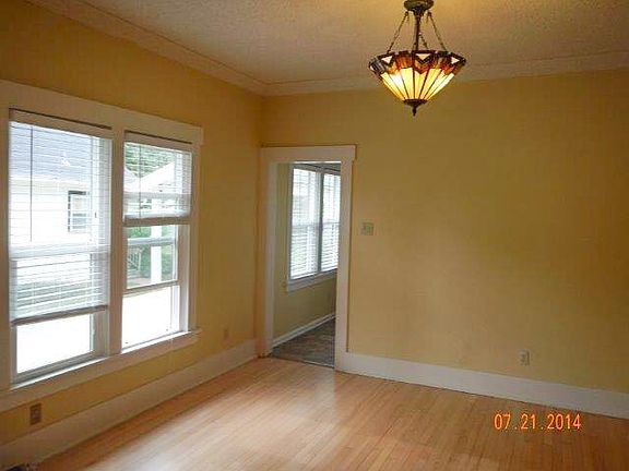 3rd image of 119 Avenue C