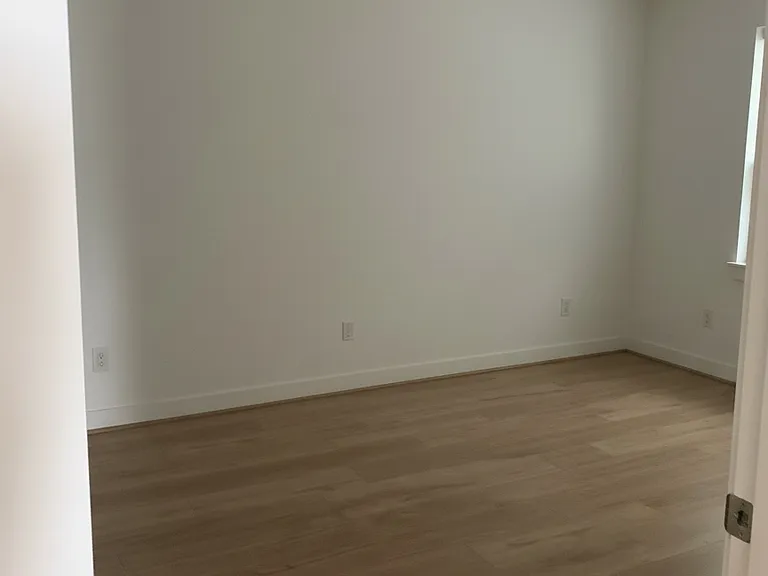 6847 Haskell Ave #1 — Photo 11