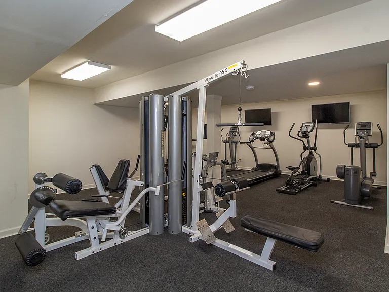 Rivers Edge Apartments and Townhomes — Photo 18